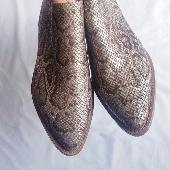 NEW Gentle Souls | Snakeskin Ankle Boots 7‎ - Picture 8 of 9